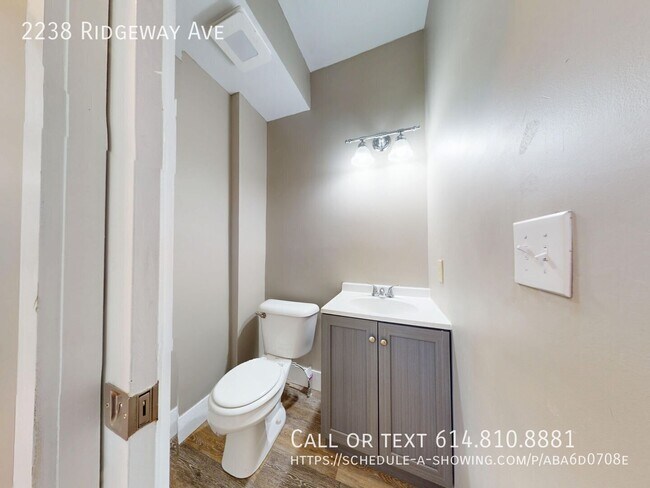 Building Photo - 2238 Ridgeway Ave