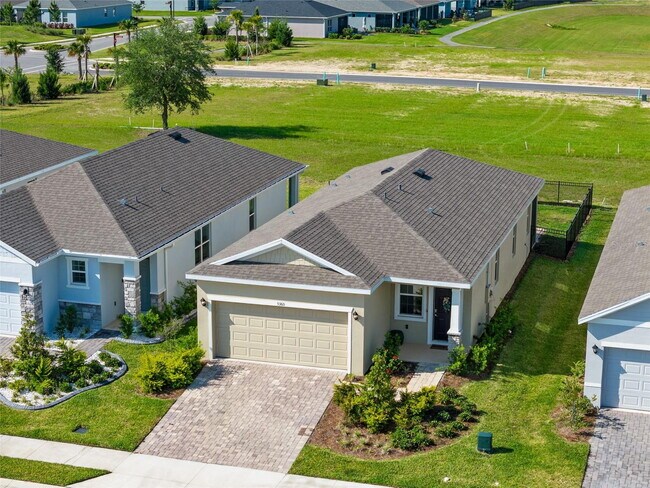 Building Photo - 3 Bedrooms | 2 Bathrooms | 2-Car Garage | Fully Fenced Yard