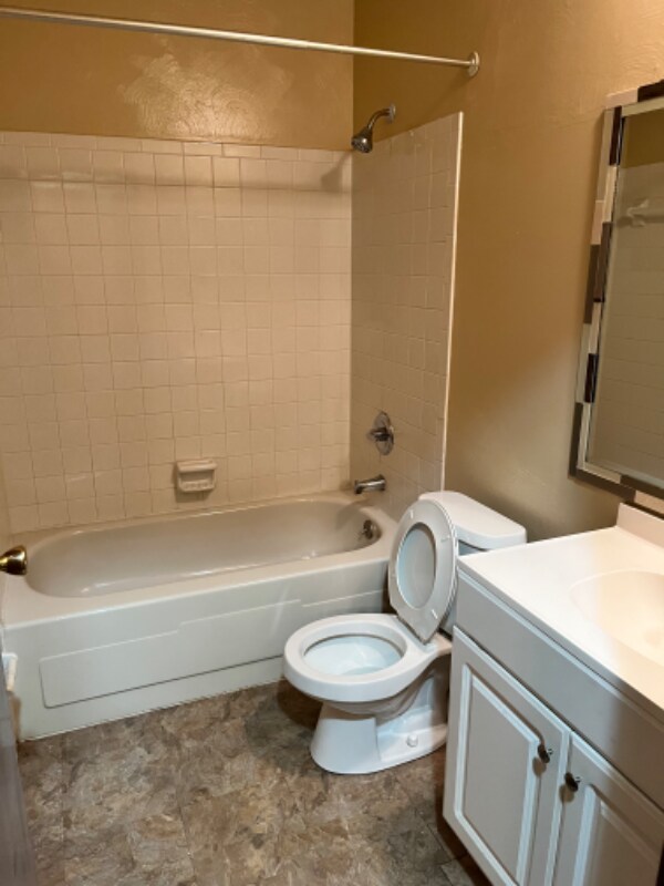 Building Photo - 4418 Burlingame Commons