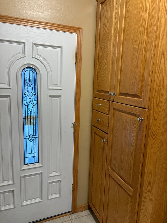 Building Photo - 1124 8th Ave SE