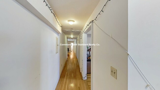 Building Photo - 23 Glenville Ave