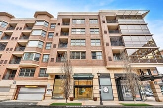 Building Photo - 20 Ave At Port Imperial