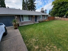 Building Photo - 8111 NE 27th St