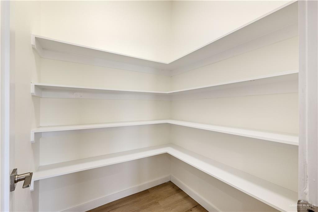 Building Photo - 1008 N Trinity St