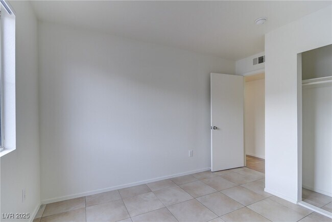 Building Photo - 3961 Rebecca Raiter Ave