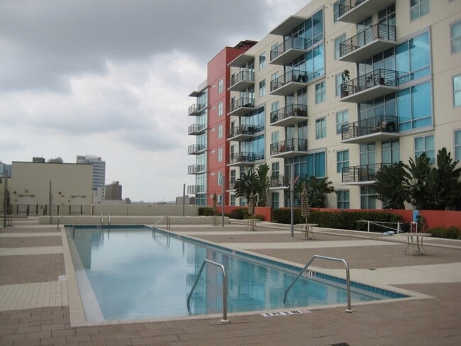 Building Photo - 1208 E Kennedy Blvd