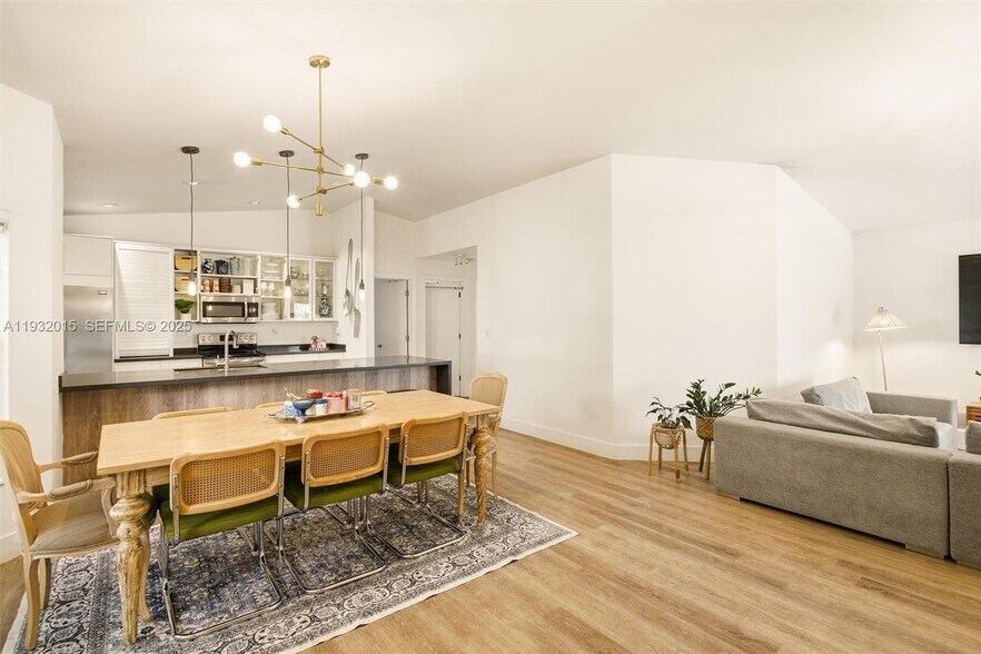 Building Photo - 10246 NW 57th Ter