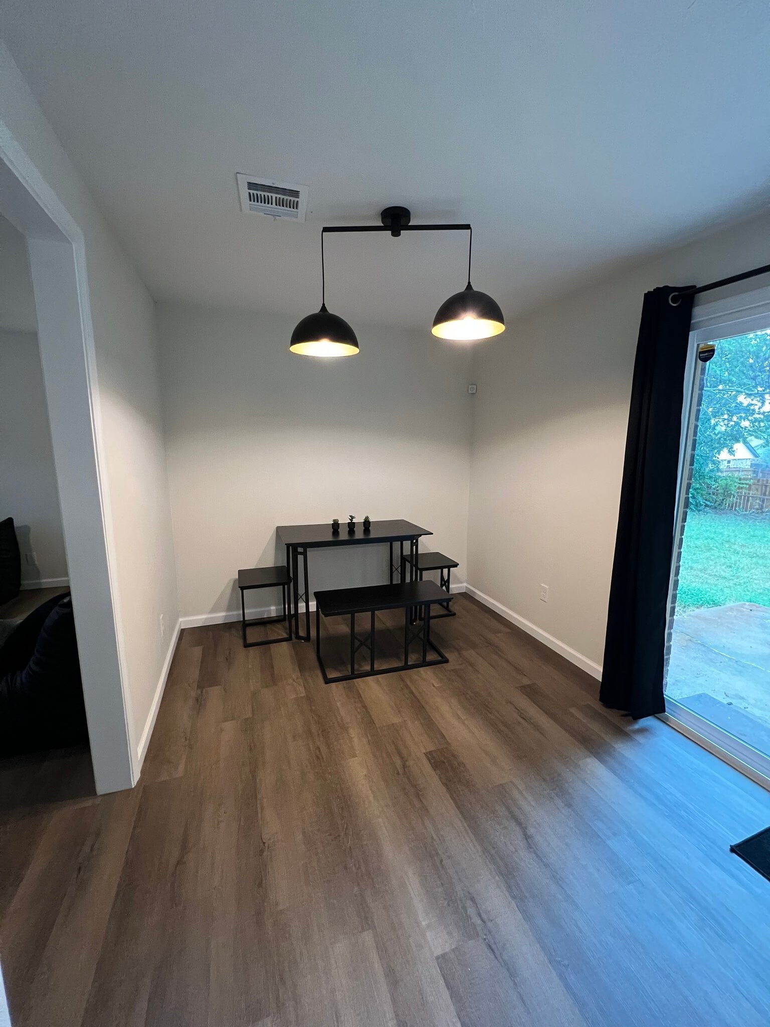 Building Photo - 3424 Parker Dr