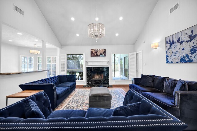 Building Photo - 8307 Summer Reef Dr