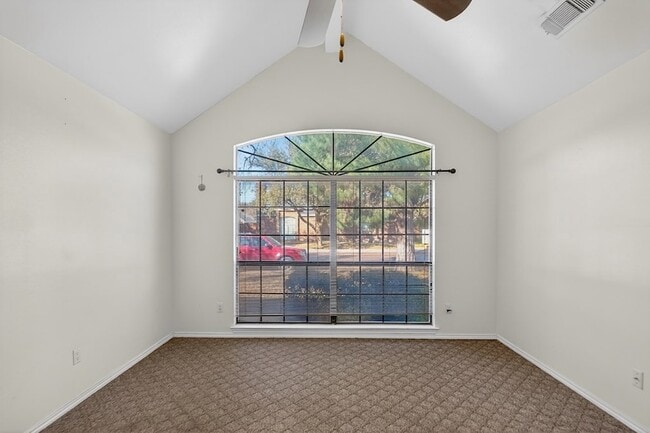 Building Photo - 1709 Castleford Rd