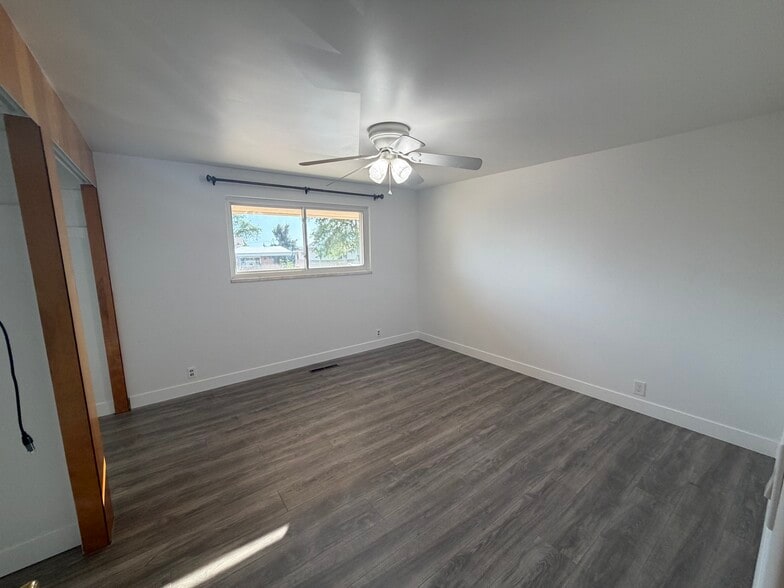 Bedroom 1 - Main Floor - 1134 Cherry Ln