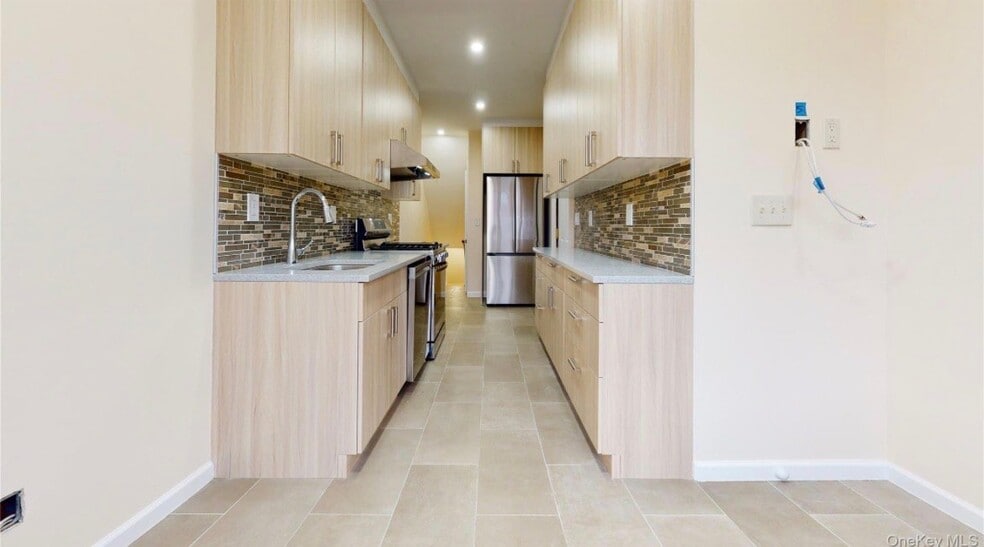 Building Photo - 90-09 68th Ave