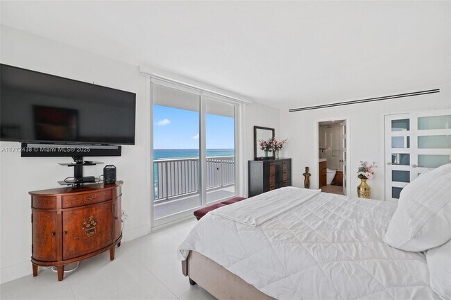 Building Photo - 5401 Collins Ave