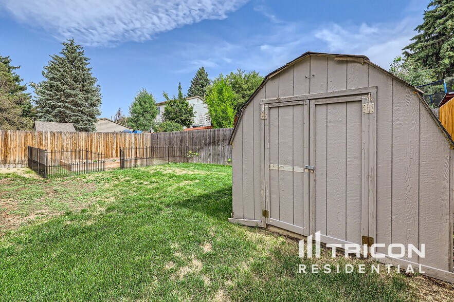 Building Photo - 17496 E Temple Dr