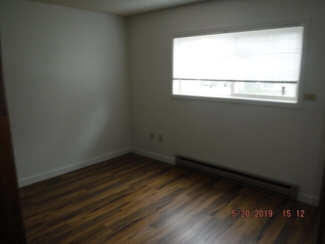 Building Photo - 16 Hoffman Dr