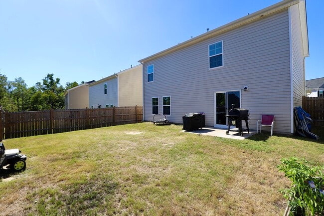 Building Photo - 21 Ciani Ct