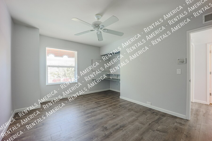 Building Photo - 8449 S 48th St