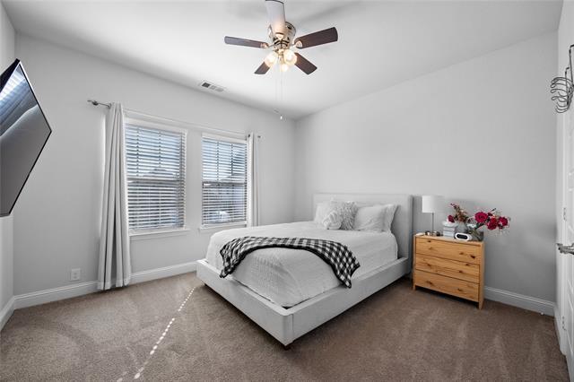 Building Photo - 16921 Eastbrook Dr