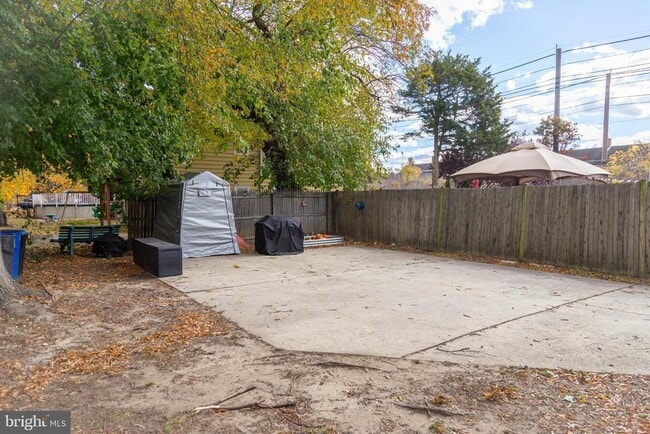 Building Photo - 12 W Wayne Terrace