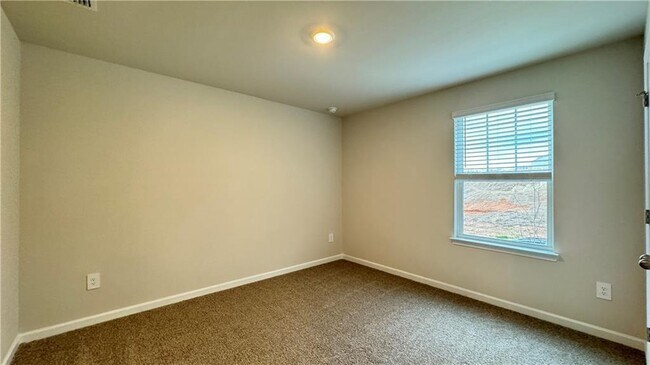 Building Photo - 228 Water Oak Wy