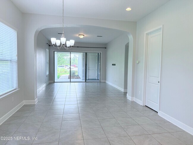 Building Photo - 164 Dalton Cir