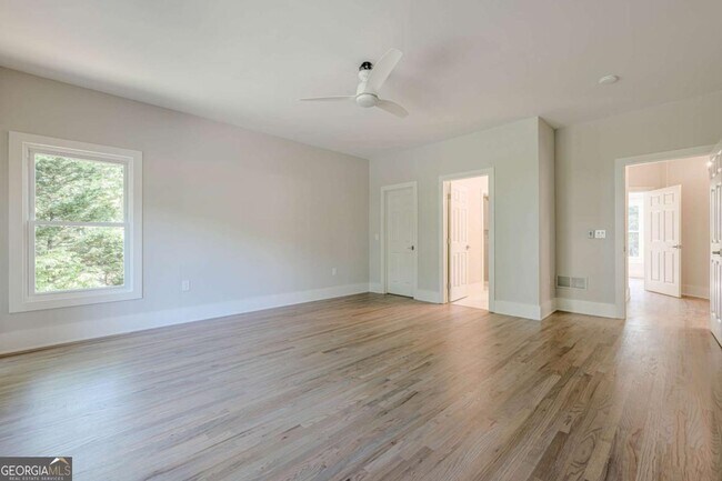 Building Photo - 2555 Chattahoochee Ln