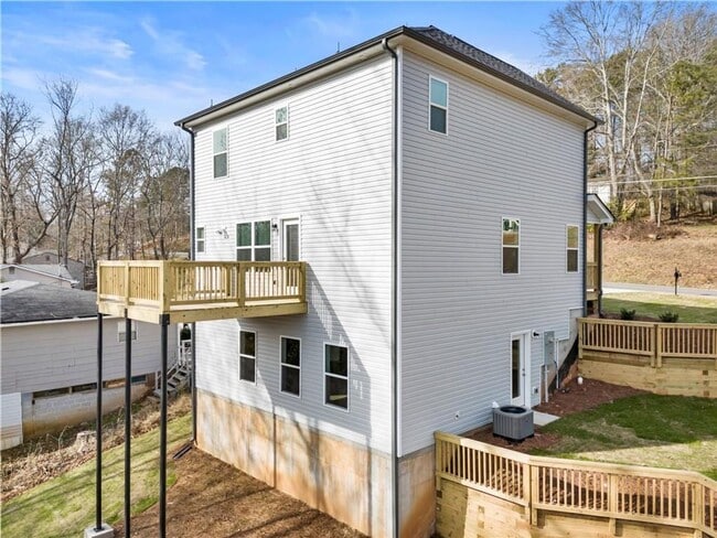 Building Photo - 3 bedroom/2.5 bath Like New in Forsyth Cou...