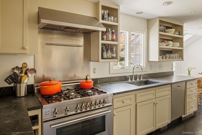 Building Photo - 85 Kennel Rd