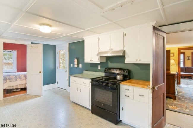 Building Photo - 43 Estling Lake Rd