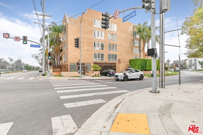 Building Photo - 3600 Bagley Ave