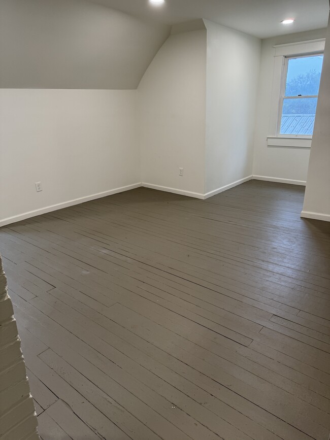 Upstairs den - 1407 5th Ave S