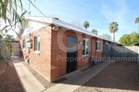 Building Photo - 2309 N Dayton St