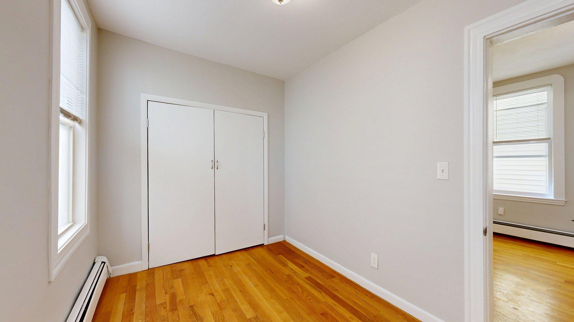 Building Photo - 205 Chelsea St
