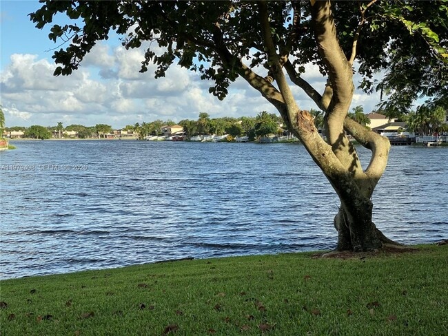 Building Photo - 1305 NW 122nd Terrace