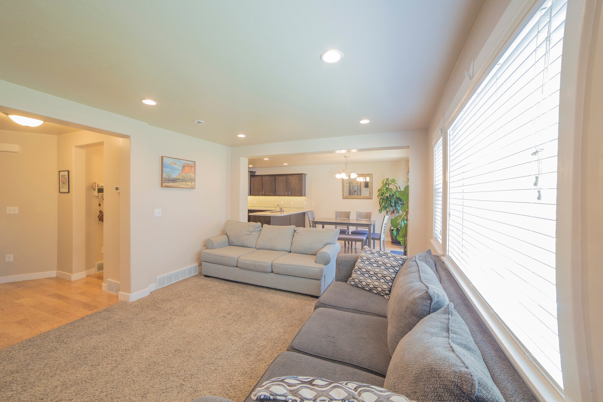 Building Photo - 2666 W Cottonwood Dr