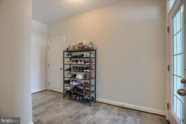 Building Photo - 6407 Falconwood St
