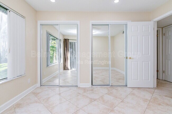 Building Photo - 602 Desoto Dr