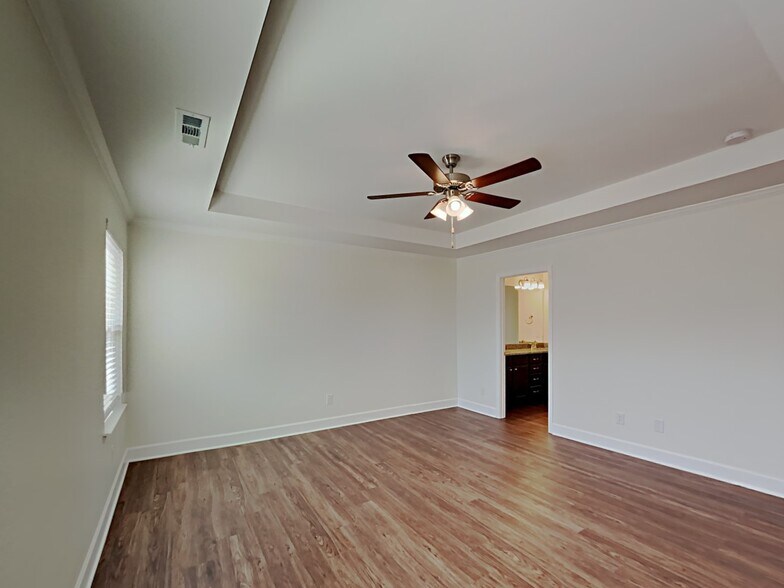 Building Photo - 417 Bluewater Dr