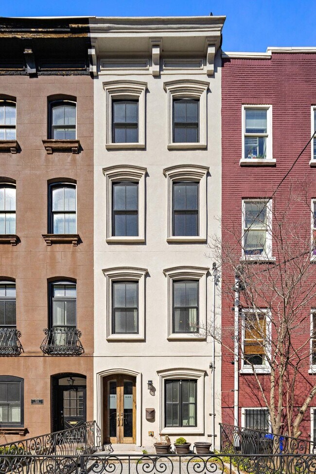 Building Photo - 526 Hudson St
