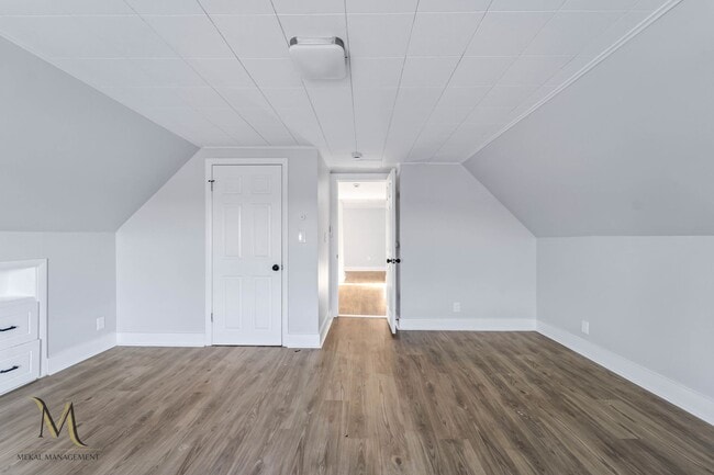 Building Photo - 403-405-405 S Elm St