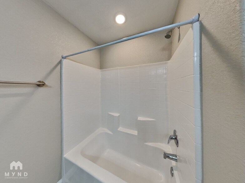 Building Photo - 709 Rolling Terrace Cir