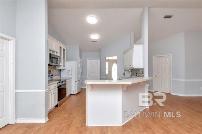 Building Photo - 30894 Pinyon Dr