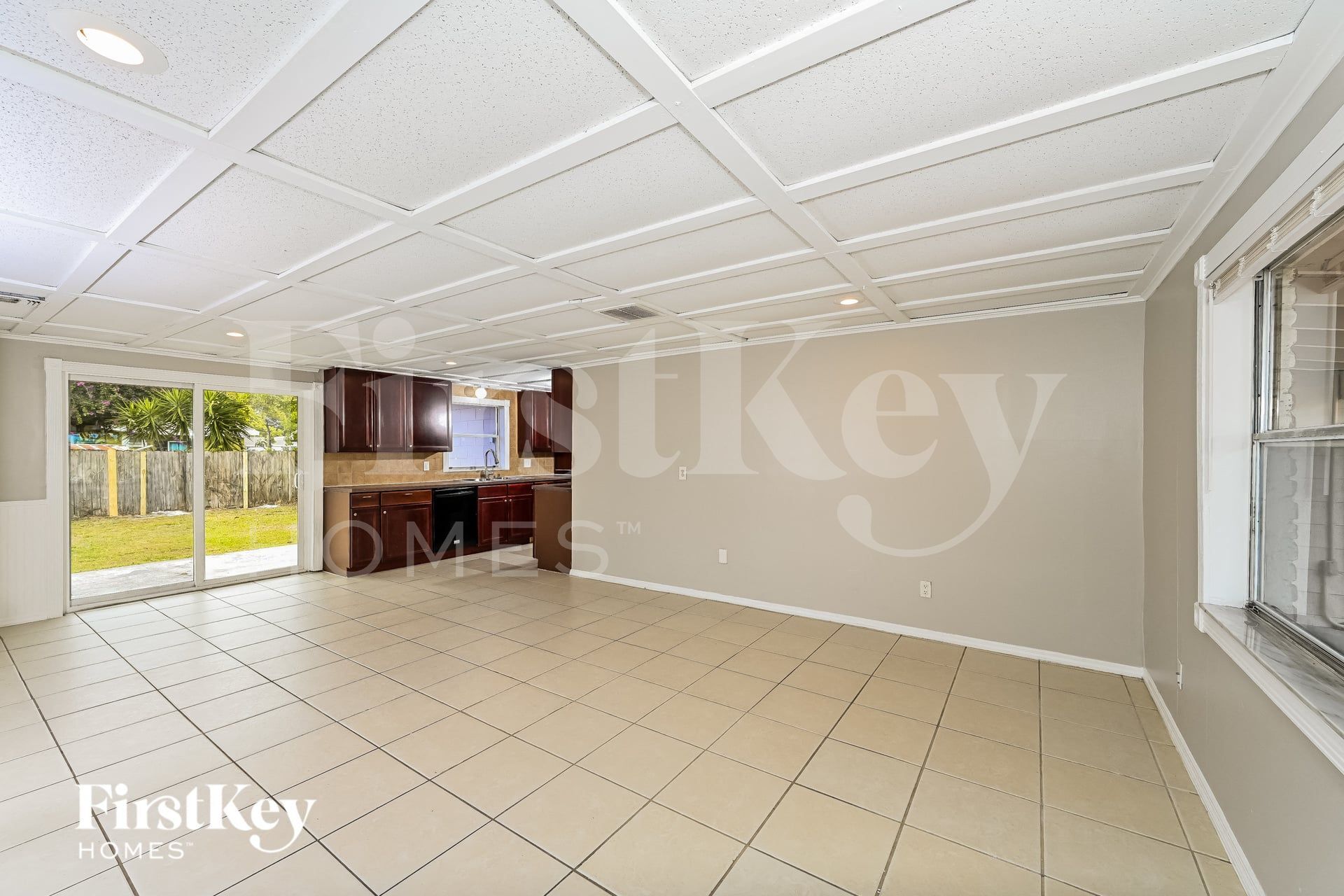 Building Photo - 904 Alaska Dr
