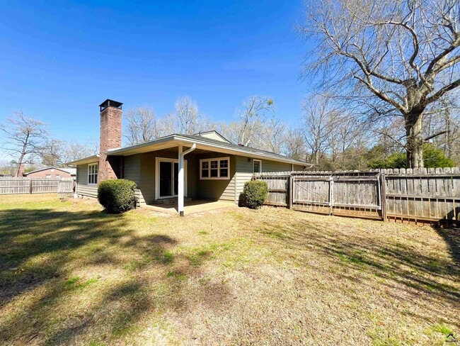 Building Photo - 1205 Morningside Dr