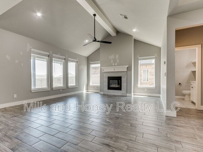 Building Photo - 3212 Hayven Cir