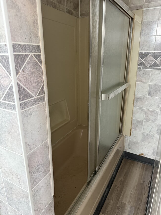 Building Photo - 1837 Beech St