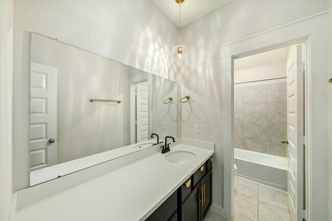Building Photo - 7511 Coral Ter Dr
