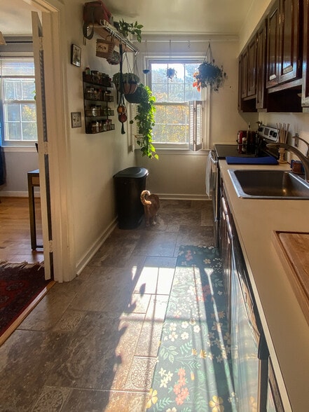 Building Photo - 2242 Washington Avenue