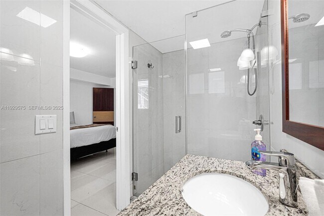 Building Photo - 1035 94th St