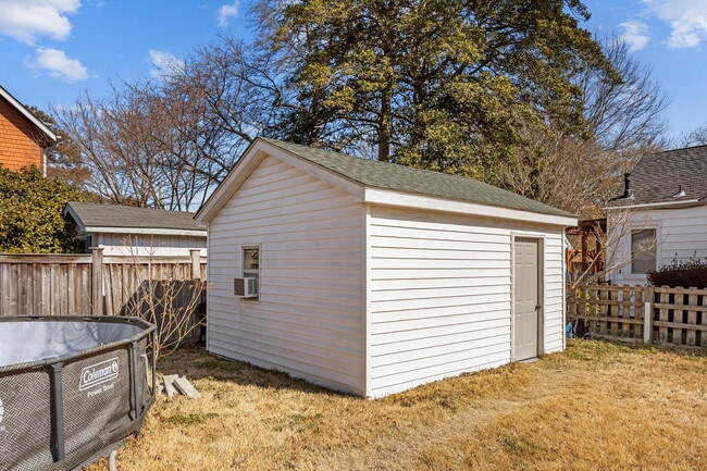 Building Photo - 9120 Granby St